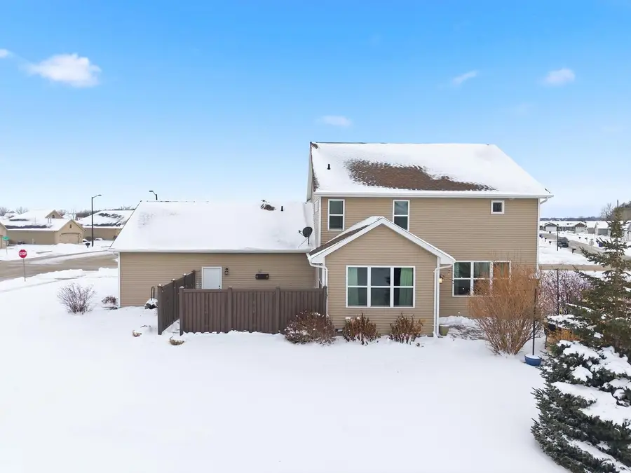 4620 N LIGHTNING DRIVE, Appleton, WI 54913 - Image #2