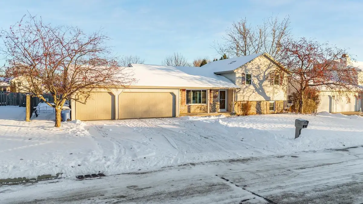 1249 FIELDVIEW DRIVE, Menasha, WI 54952 - Image #1