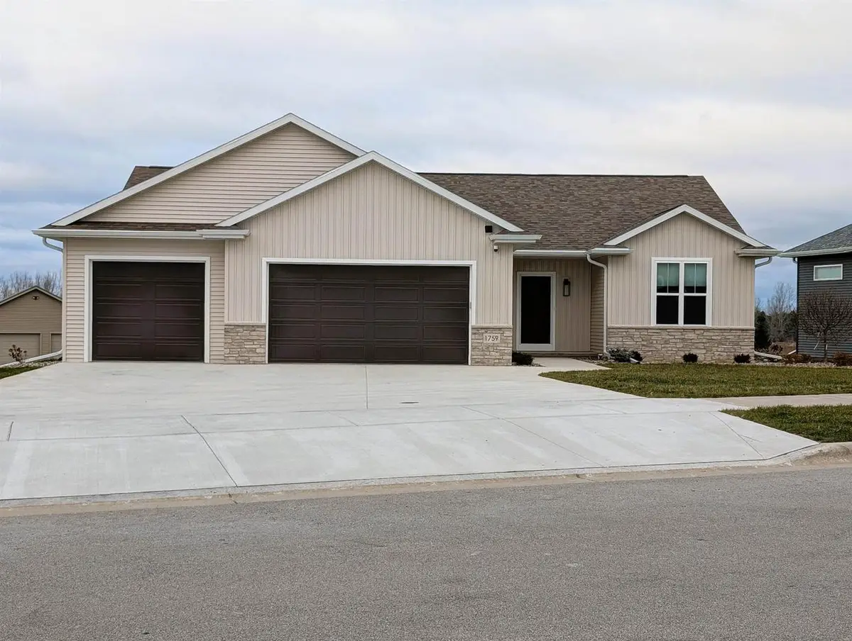1759 DALLAS LANE, De Pere, WI 54115 - Image #1