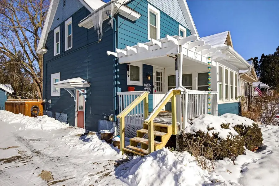 410 E LINCOLN AVENUE, Oshkosh, WI 54901 - Image #2