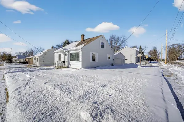 1713 GREEN BAY ROAD, Kaukauna, WI 54130