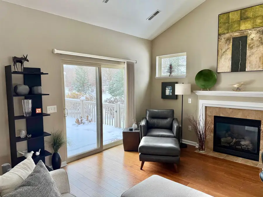 2129 E SIENNA WAY, Appleton, WI 54913 - Image #2