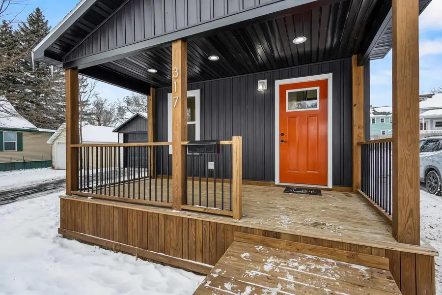 317 E RICHMOND STREET, Shawano, WI 54166 - Image #2