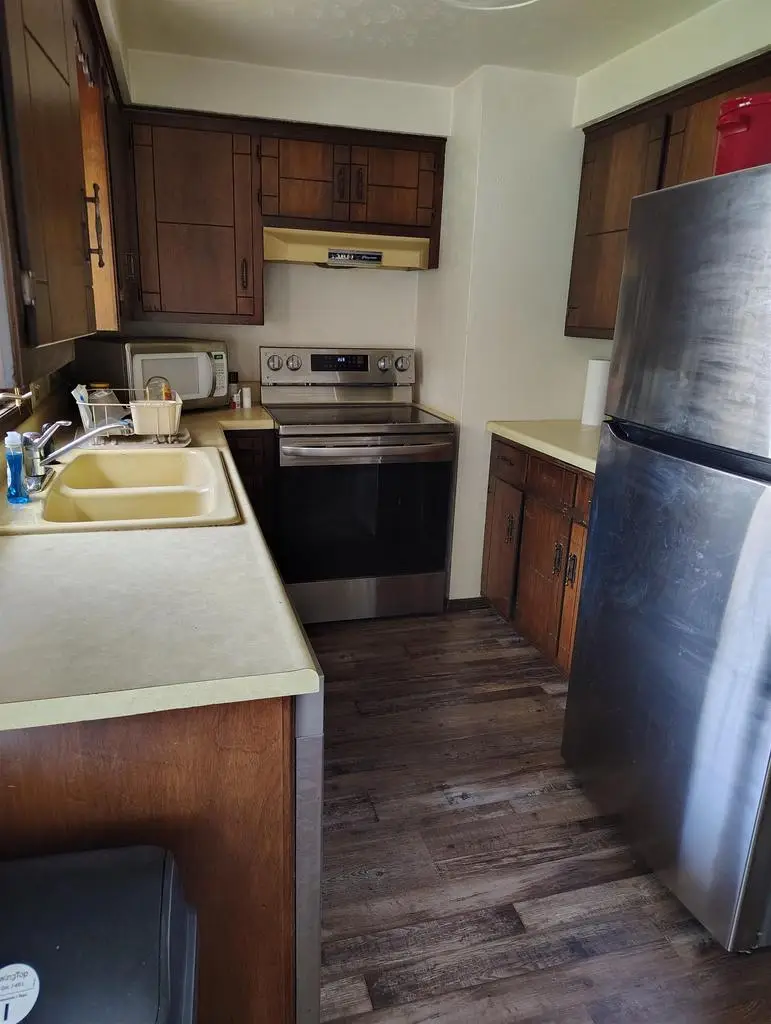 801 HILLCREST HEIGHTS, Green Bay, WI 54313 - Image #2