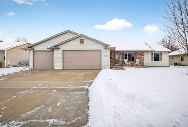 1037 TRACEY STREET, Menasha, WI 54952
