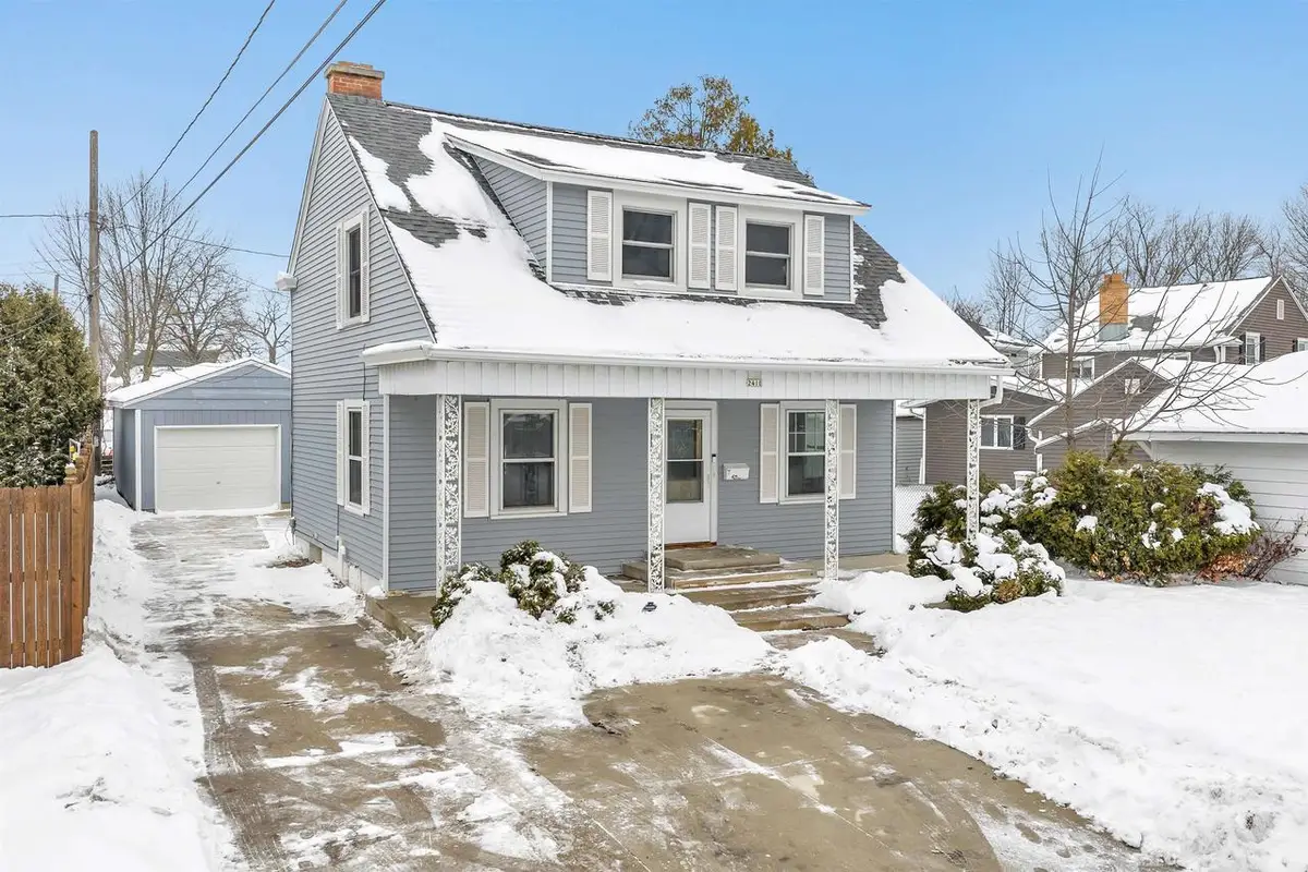 2410 LIBERTY PLACE, Manitowoc, WI 54220 - Image #1