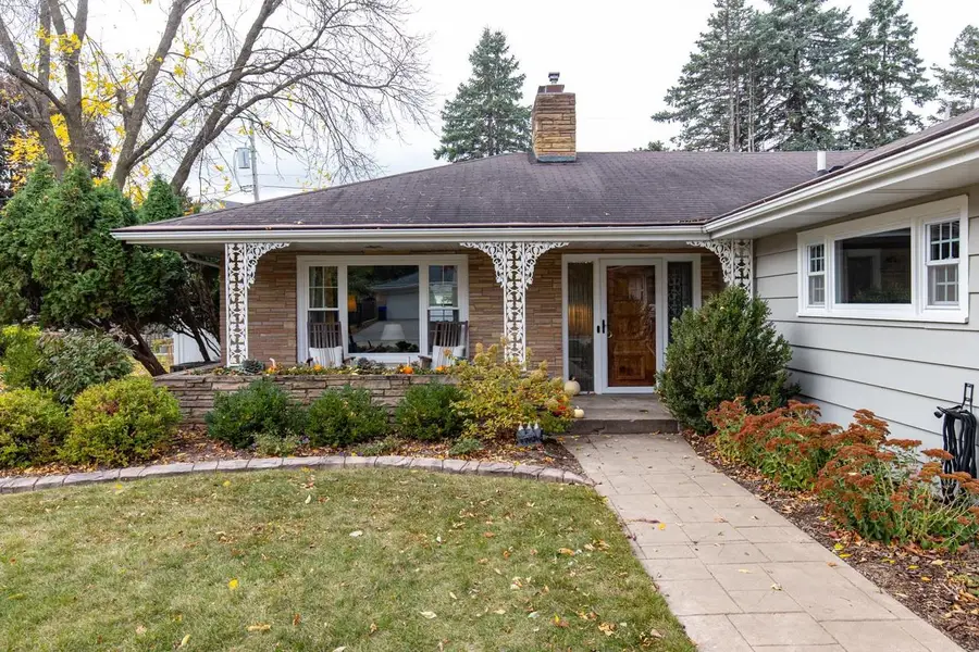 1717 S CONNELL STREET, Appleton, WI 54914 - Image #3