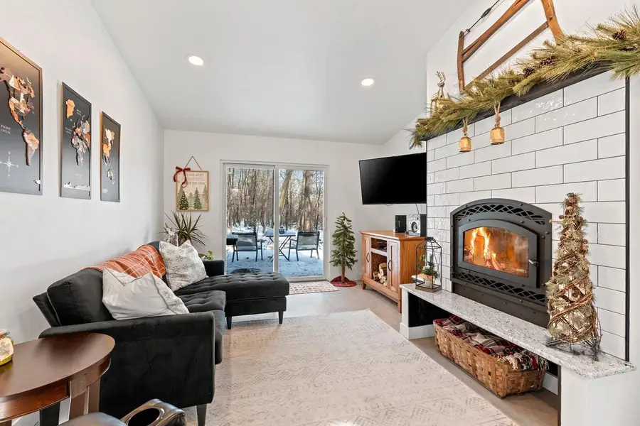 2144 E SHADY LANE, Neenah, WI 54956 - Image #2