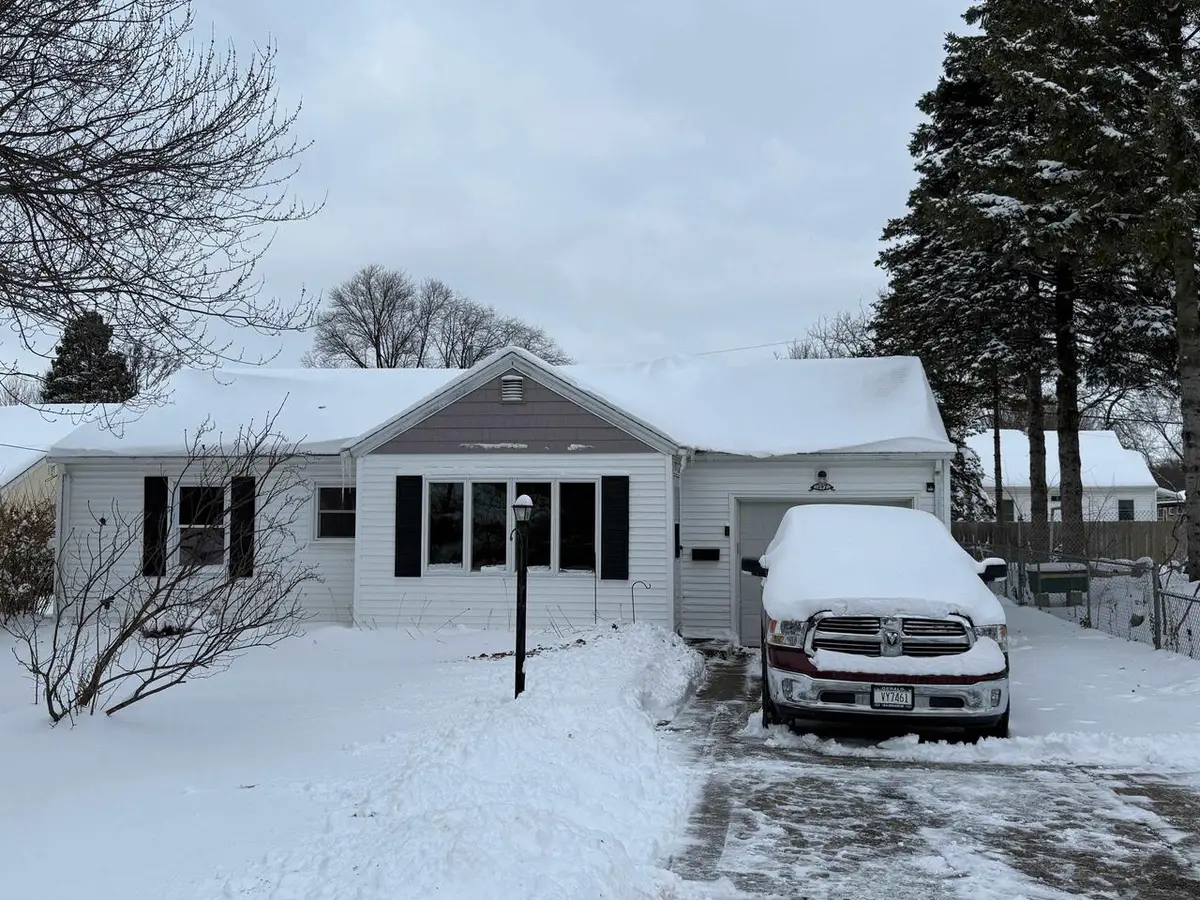 397 GARDNERS ROW STREET, Appleton, WI 54915 - Image #1