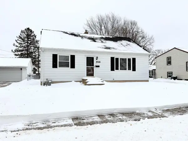 918 NEWTOLS STREET, Green Bay, WI 54302