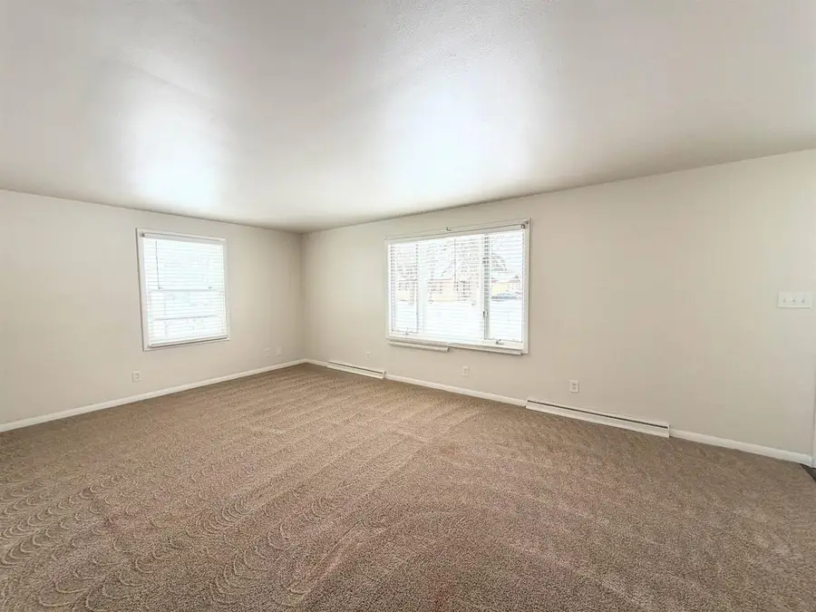 918 NEWTOLS STREET, Green Bay, WI 54302 - Image #2