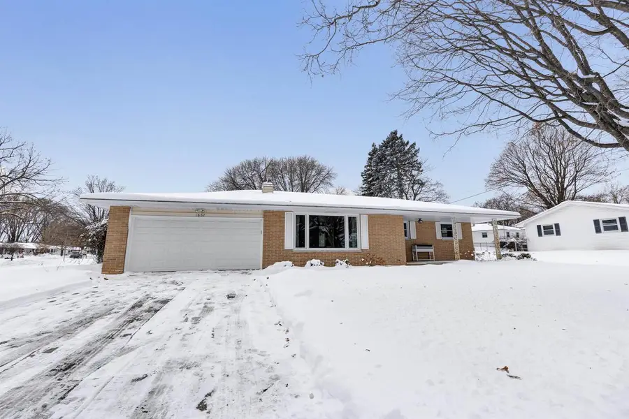 1667 BEAVER DAM DRIVE, Green Bay, WI 54304 - Image #2