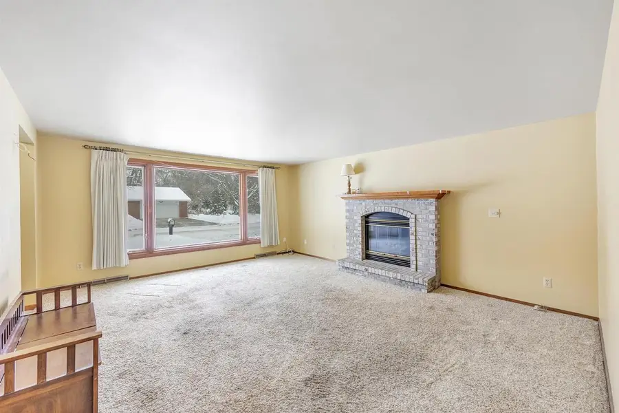 1667 BEAVER DAM DRIVE, Green Bay, WI 54304 - Image #3