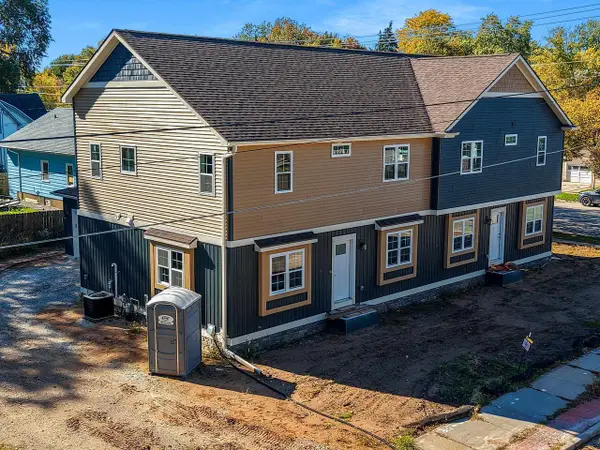 1308 E WALNUT STREET, Green Bay, WI 54301