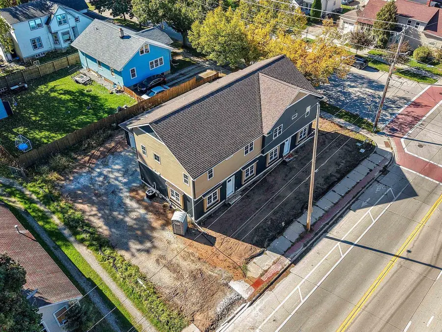 1308 E WALNUT STREET, Green Bay, WI 54301 - Image #3