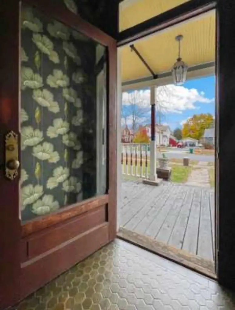 339 STATE STREET, Marinette, WI 54143 - #3