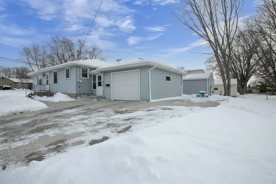 217 E MCKINLEY AVENUE, Little Chute, WI 54140 - Image #3