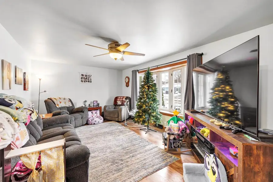 909 LAWTON TERRACE, Manitowoc, WI 54220 - Image #3