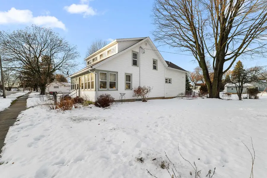 566 SCOTT STREET, Ripon, WI 54971 - Image #2