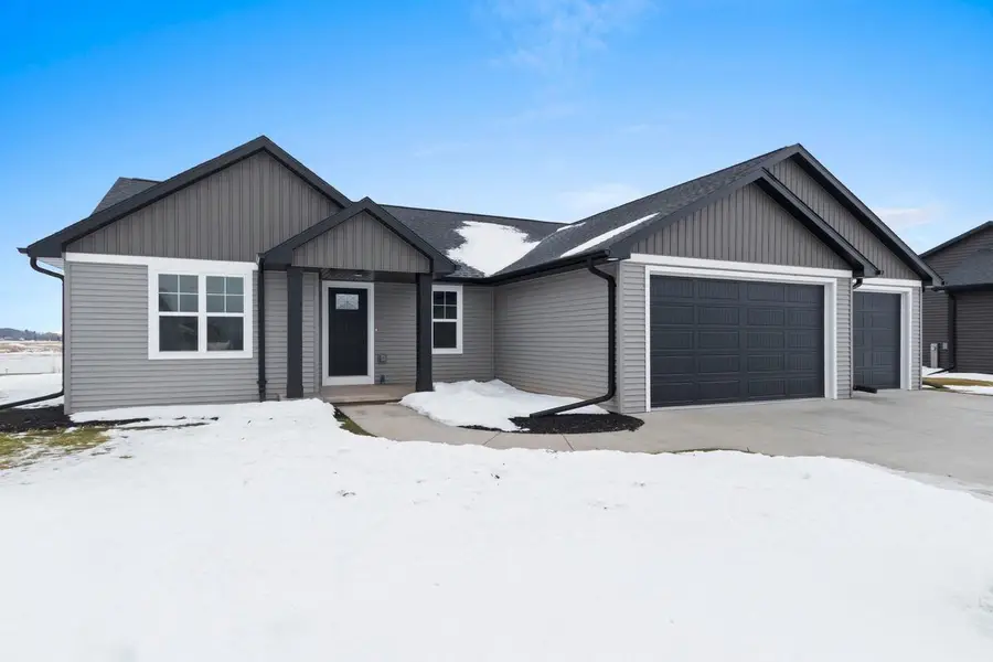 3400 BECKETT LANE, Kaukauna, WI 54130 - Image #2