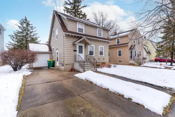 952 BOND STREET, Green Bay, WI 54303
