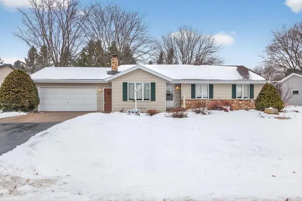 2516 W SUNNYVIEW CIRCLE, Appleton, WI 54914