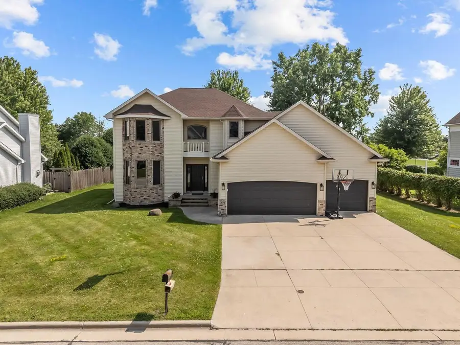 231 BOSWORTH LANE, Neenah, WI 54956 - Image #2