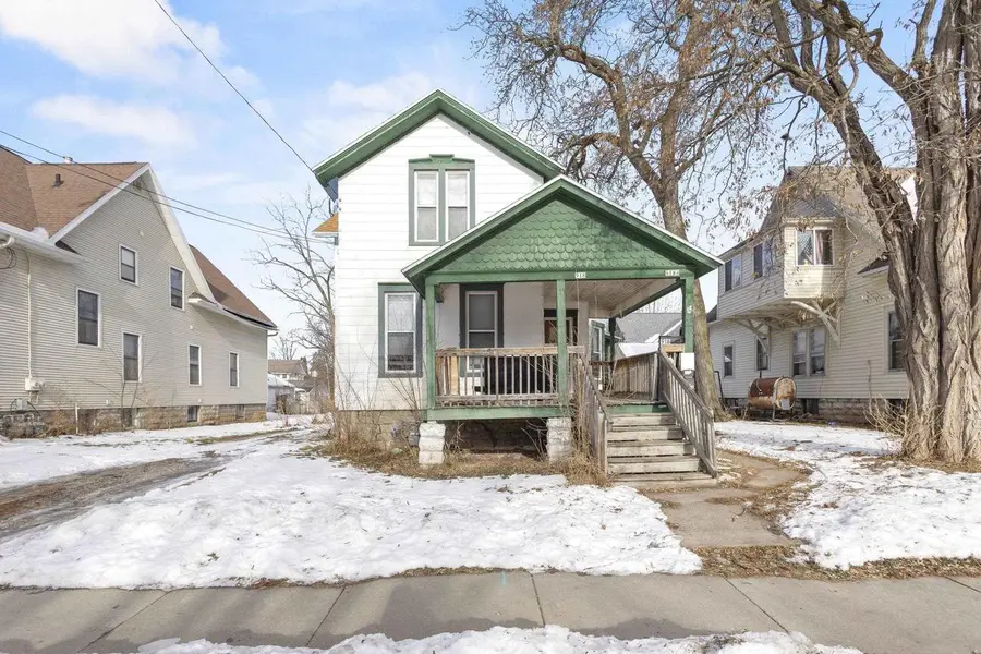 918 MERRITT AVENUE, Oshkosh, WI 54901 - Image #2