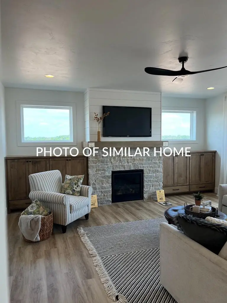 409 JERELYN COURT, Combined Locks, WI 54113 - Image #2