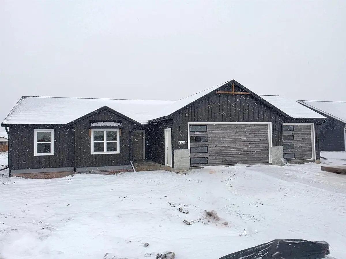 W5626 TONYS WAY, Appleton, WI 54915 - Image #1