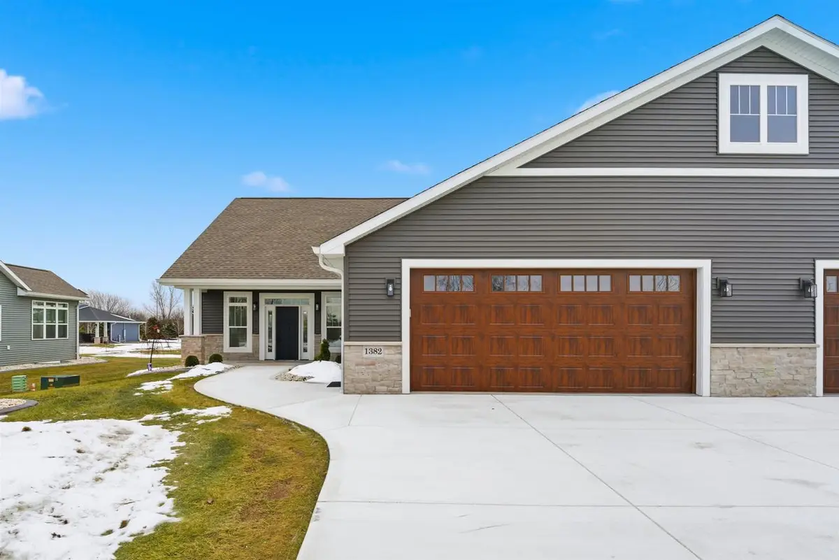 1382 LIGHTHOUSE VILLAGE ROAD, Fond Du Lac, WI 54937 - Image #1