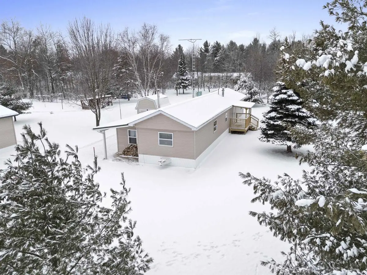 W10807 NEVELN LANE, Crivitz, WI 54114 - Image #1