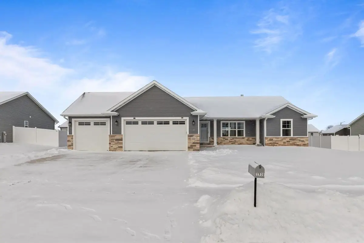 1920 WHITE DOVE LANE, Kaukauna, WI 54130 - Image #1