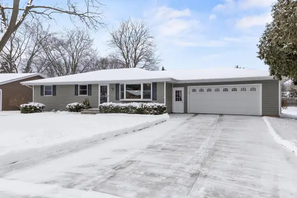 1729 N BLOSSOM DRIVE, Appleton, WI 54914