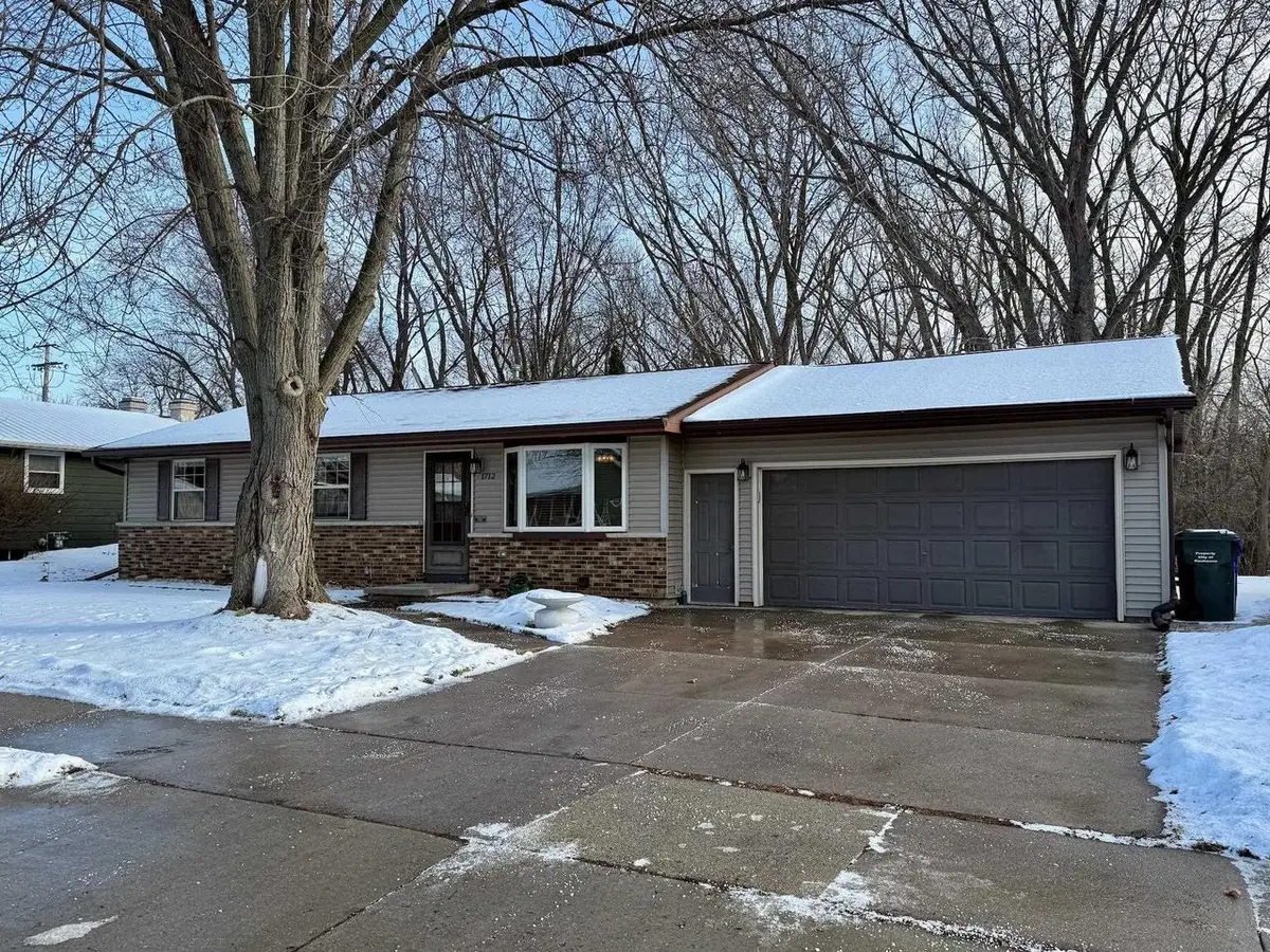 1712 THELEN AVENUE, Kaukauna, WI 54130 - Image #1