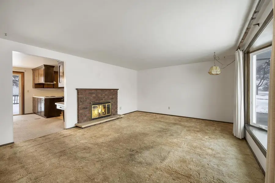 350 N TAYLOR STREET, Green Bay, WI 54303 - Image #2