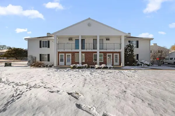 49 UNIVERSITY DRIVE, Fond Du Lac, WI 54935