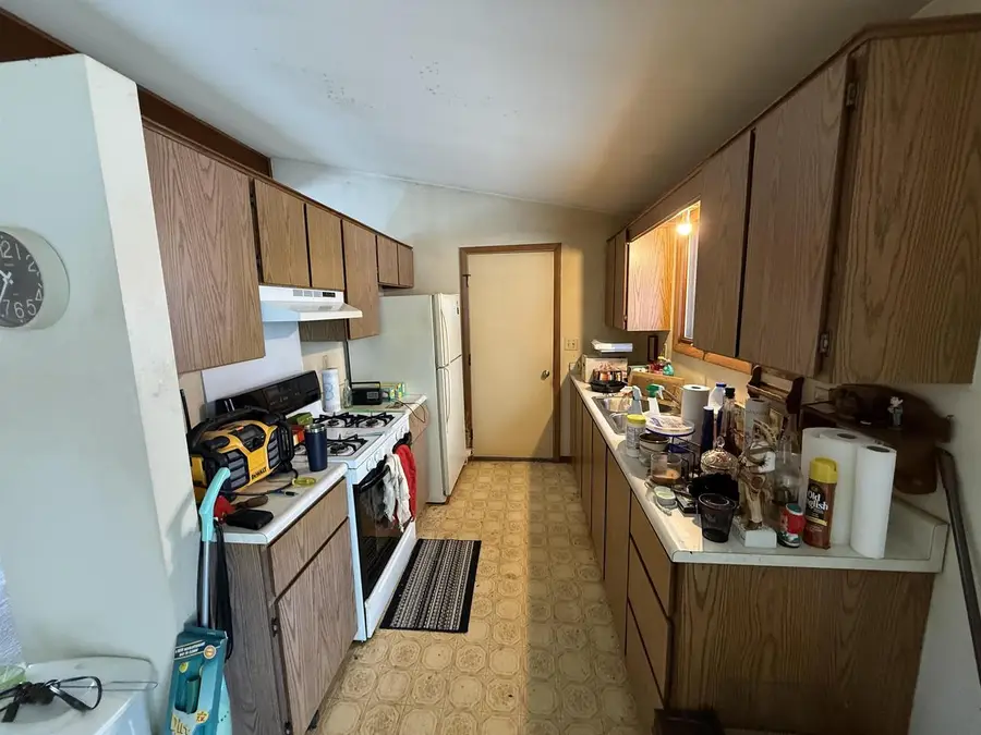 221 KLEEMAN COURT, Shawano, WI 54166 - Image #2