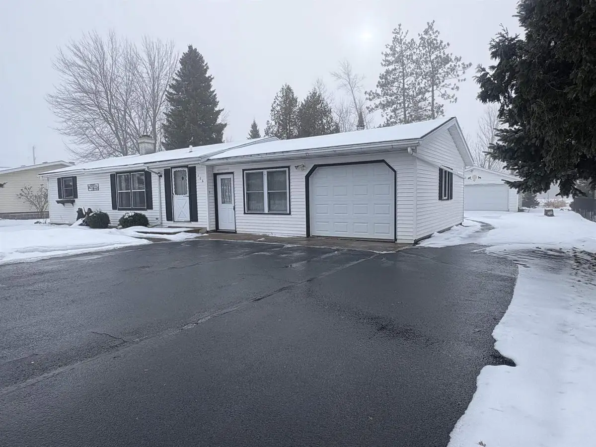 106 W BAEHR STREET, Cecil, WI 54111 - Image #1