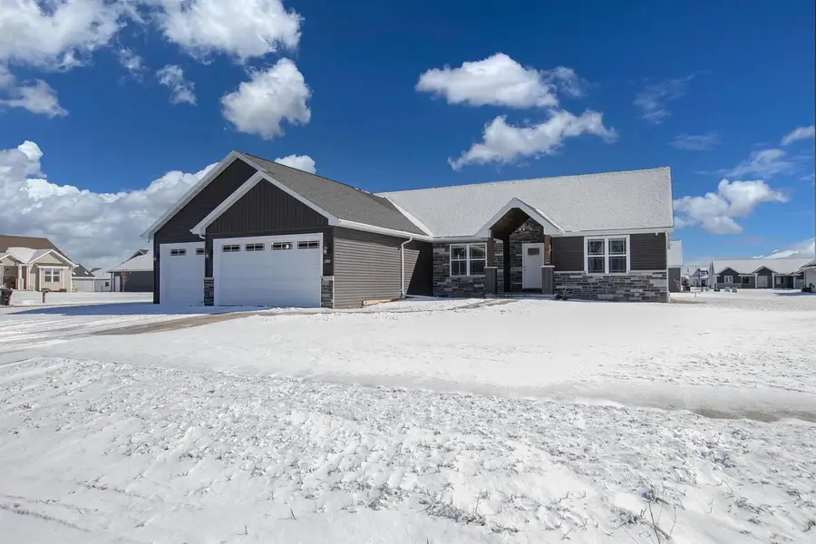 2911 E AQUAMARINE AVENUE, Appleton, WI 54913 - #2