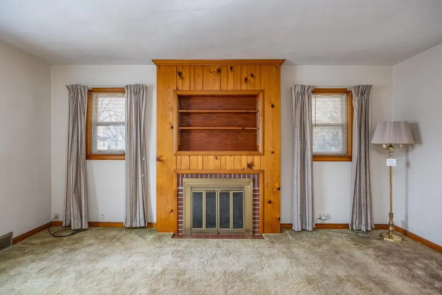 962 HIGGINS AVENUE, Neenah, WI 54956 - Image #3