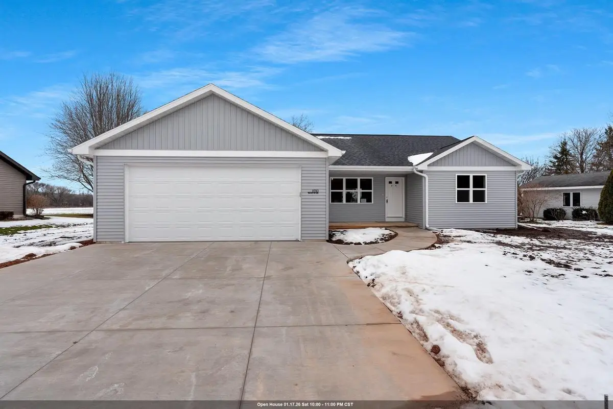 8350 PHEASANT RUN TRAIL, Larsen, WI 54947 - Image #1