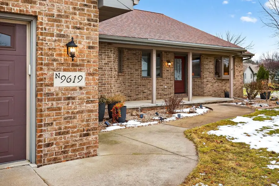N9619 DARBOY DRIVE, Appleton, WI 54915 - Image #2