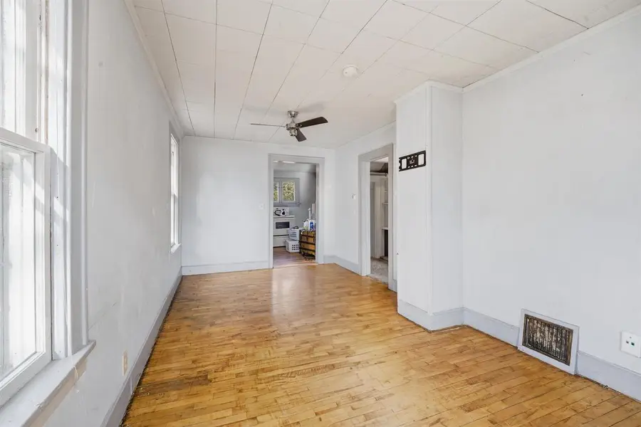 528 E MAPLE STREET, Appleton, WI 54915 - Image #2