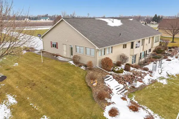 4207 LOST DAUPHIN ROAD, De Pere, WI 54115