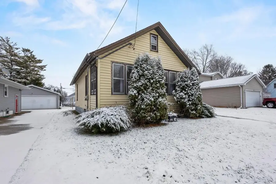 2206 ASHLAND STREET, Oshkosh, WI 54901 - Image #3