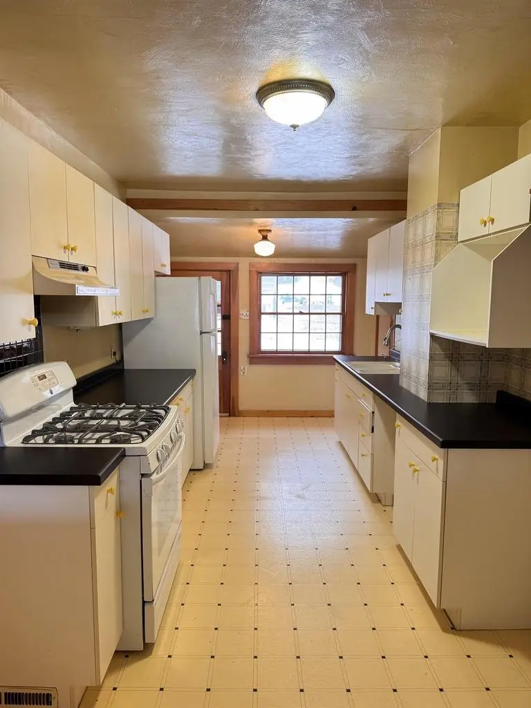 205 N HARRISON STREET, Waupaca, WI 54981 - #2