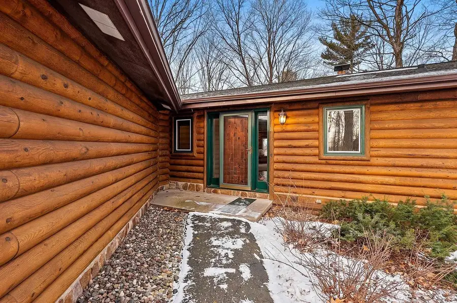 11 BREYERWOOD COURT, Hortonville, WI 54944 - Image #3