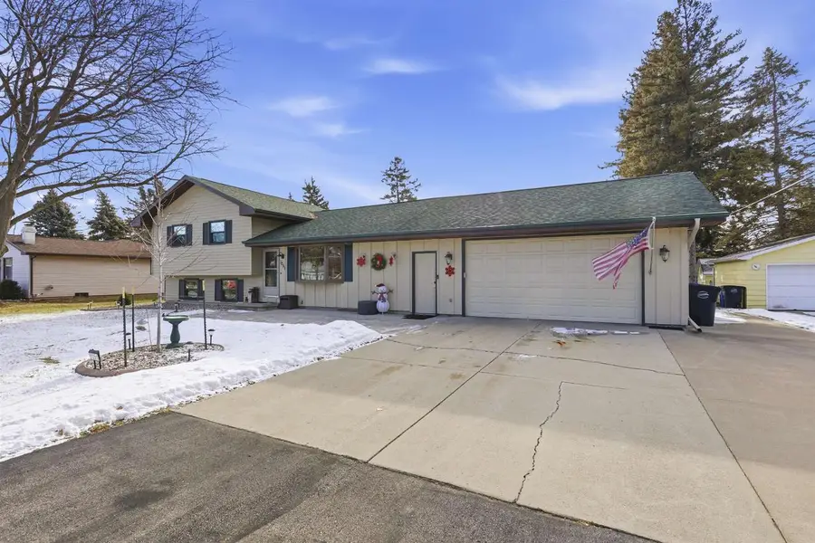 1251 BURNETTE STREET, Neenah, WI 54956 - Image #2