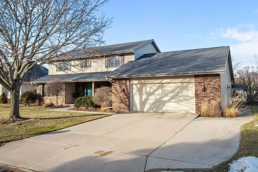 804 HEATHER LANE, Neenah, WI 54956 - #2